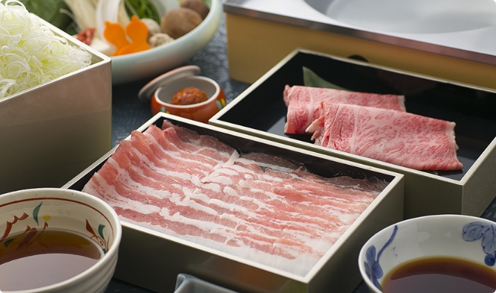 つゆしゃぶちりり近江牛と豚肉の食べ比べ